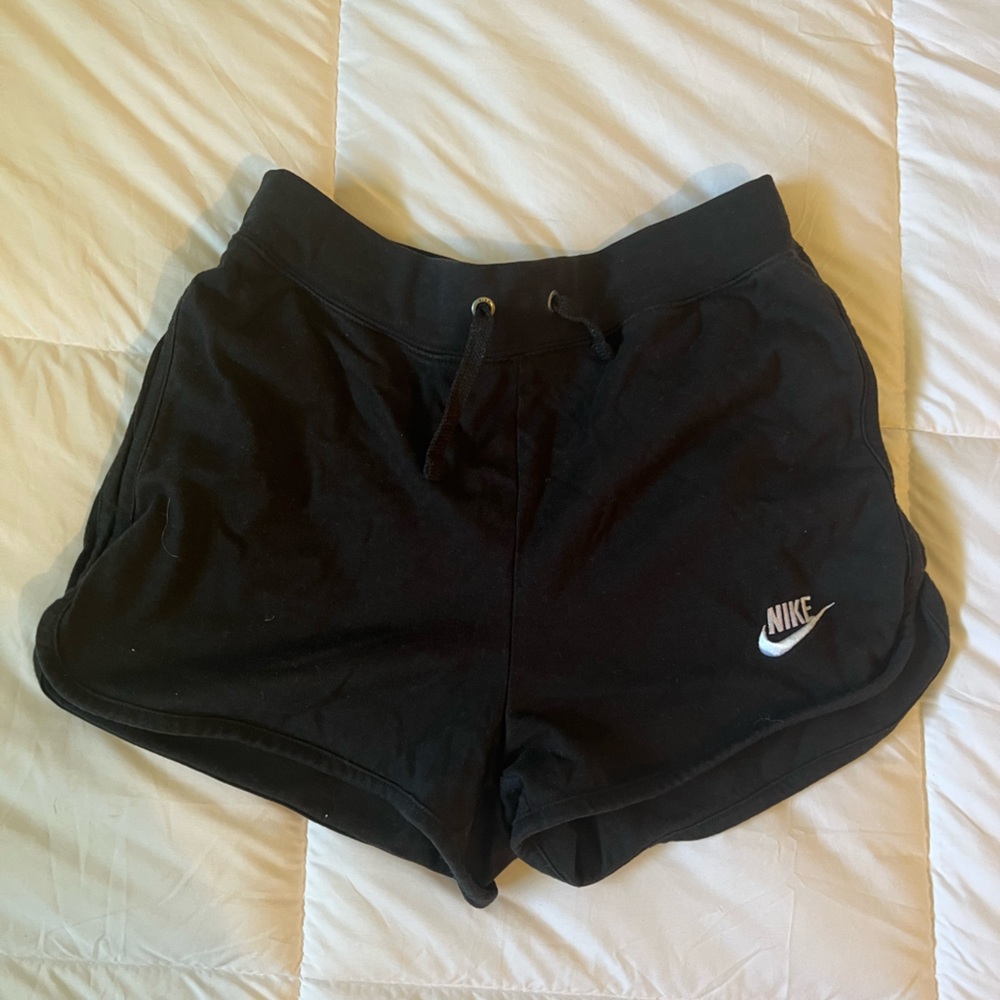 black nike lounge shorts size xs